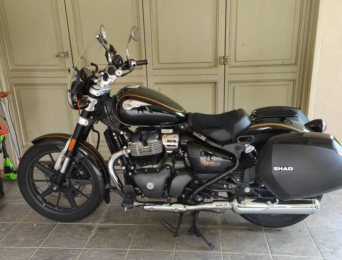 Royal Enfield Super Meteor 650 (2023 - 26)