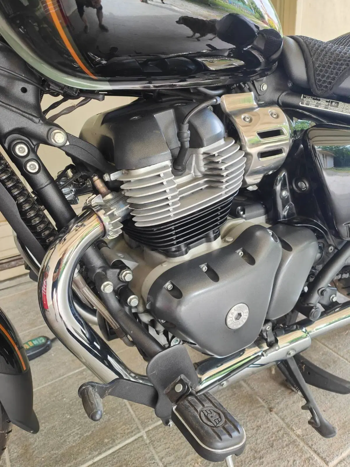 Royal Enfield Super Meteor 650 (2023 - 26) (6)
