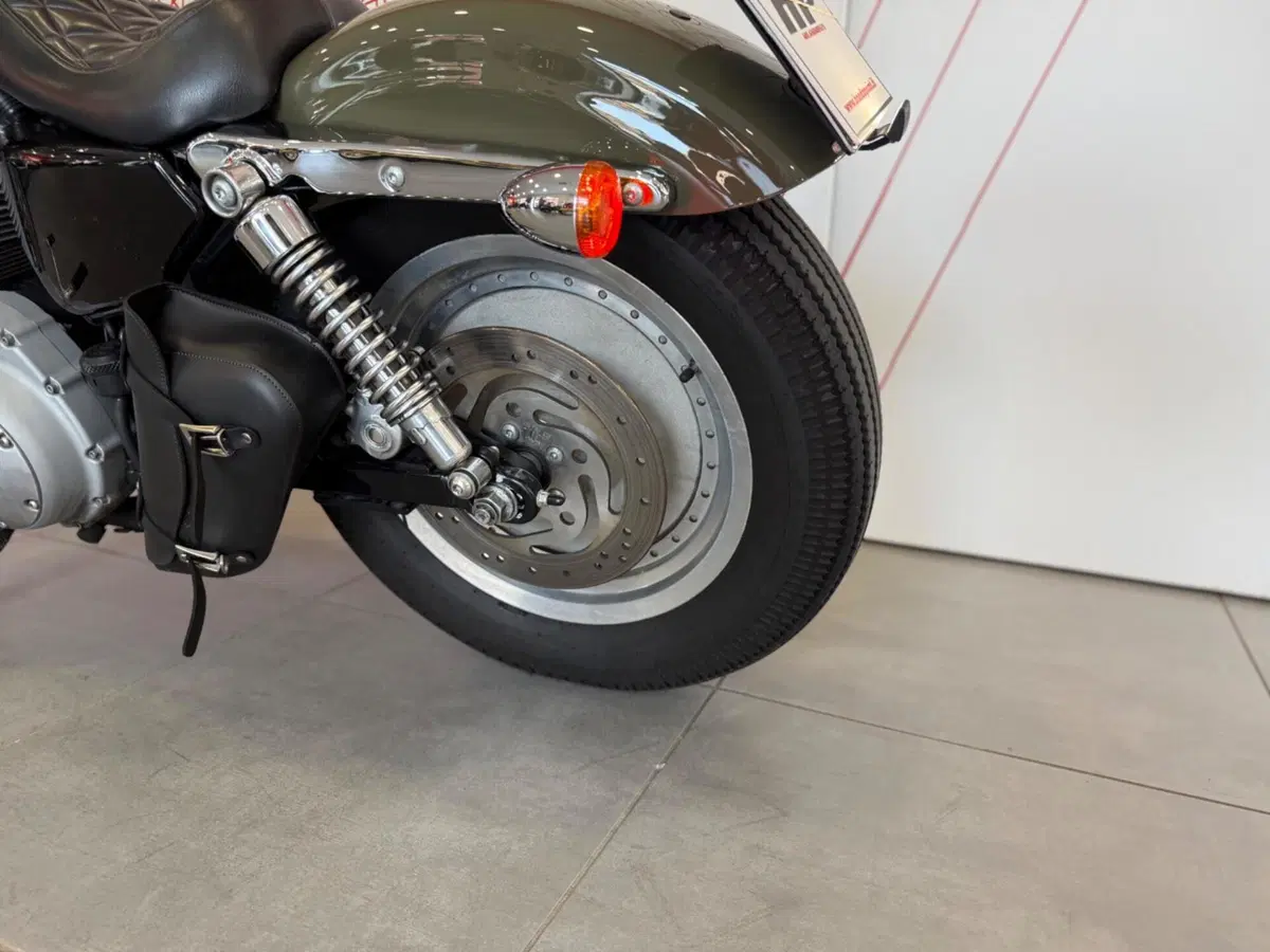 Harley-Davidson 883 Custom (2001 - 05) - XL 53C (14)