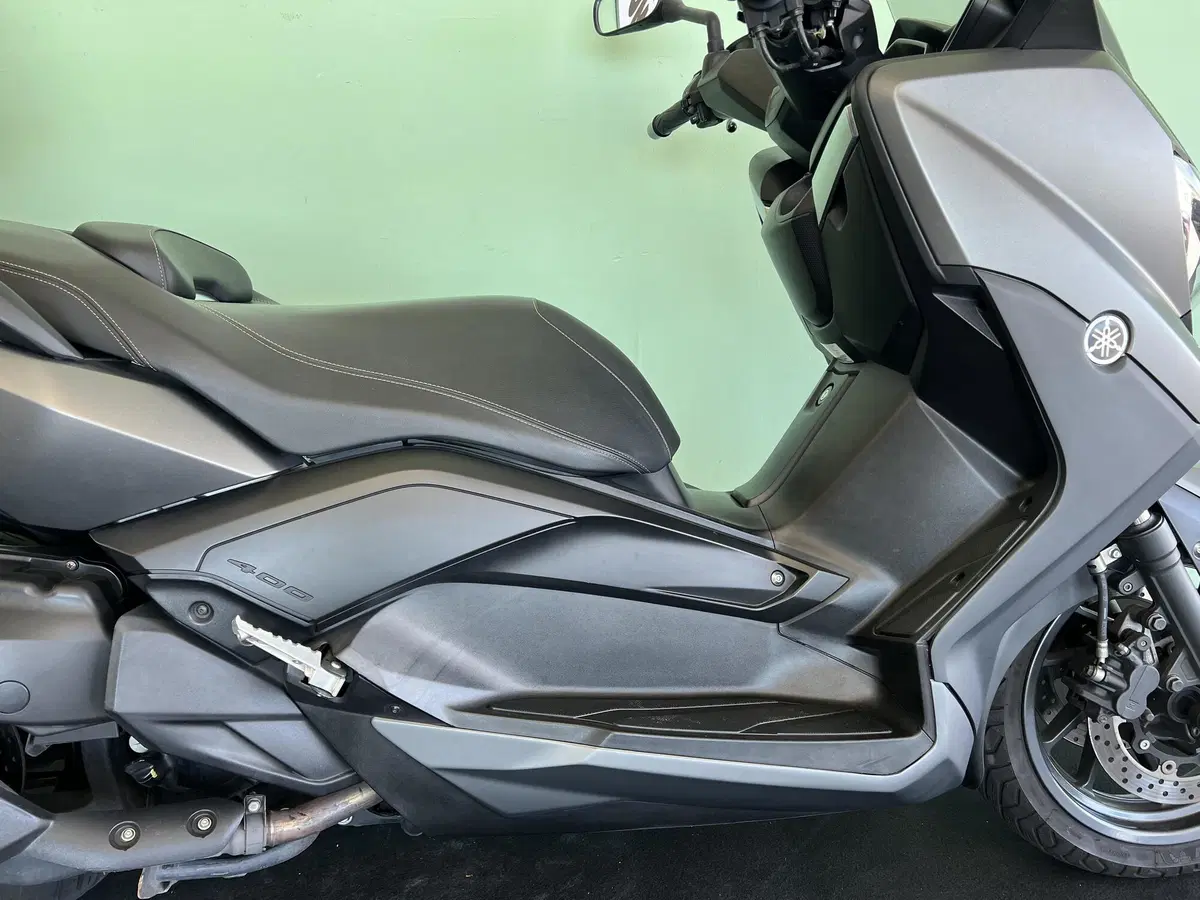 Yamaha X-Max 400 ABS (2013 - 16) (11)