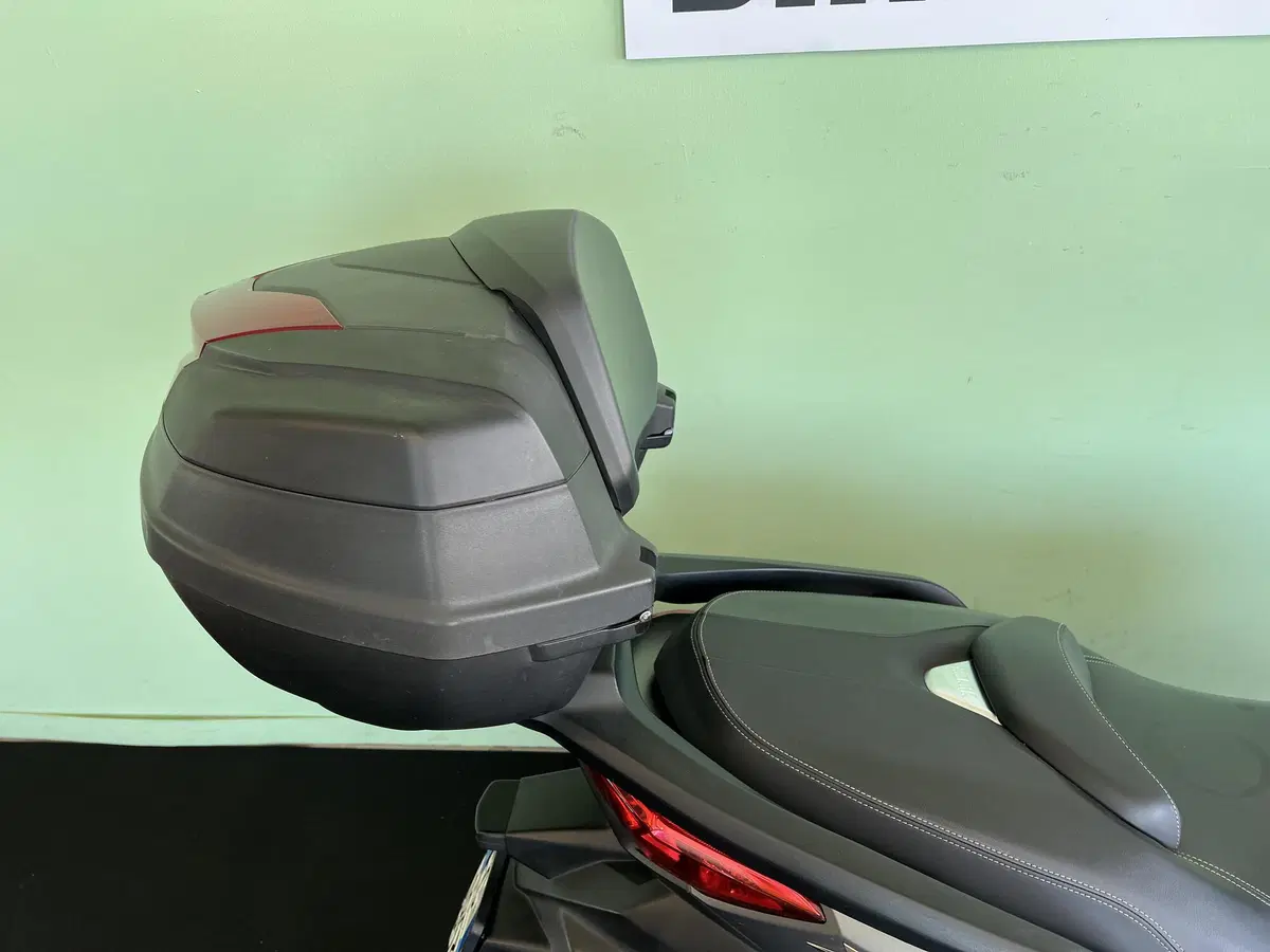 Yamaha X-Max 400 ABS (2013 - 16) (13)