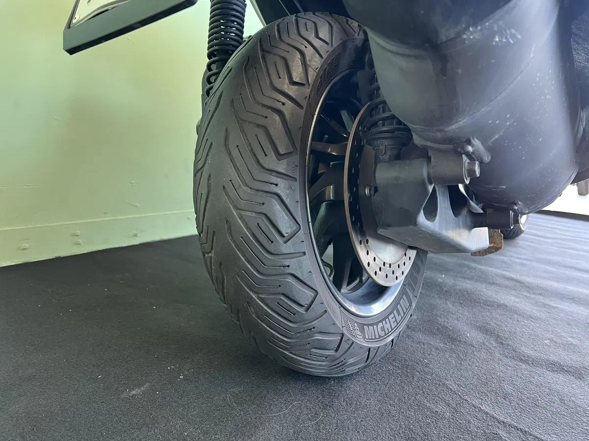 Yamaha X-Max 400 ABS (2013 - 16) (20)