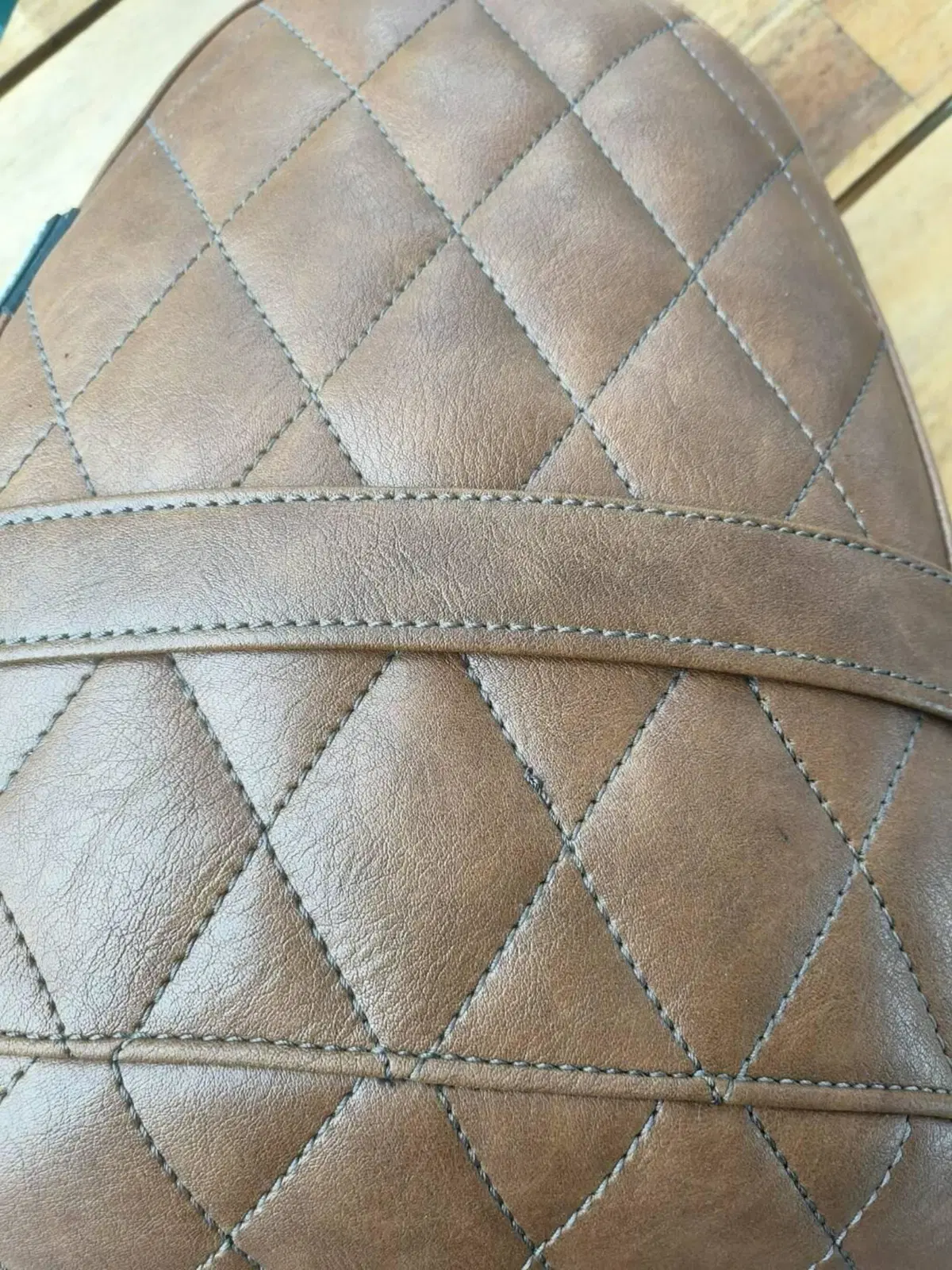 Sella cuoio Sahara Seats (con schiuma maggiorata) Sahara Seats per Triumph (6)