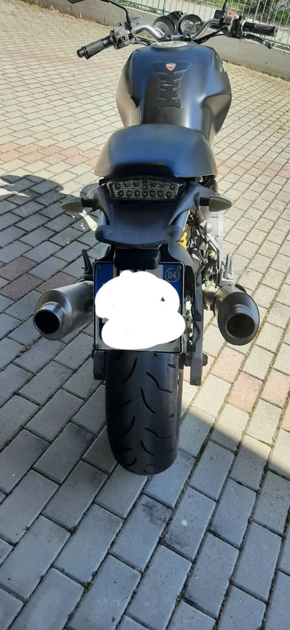 Ducati Monster 620 Dark (2003 - 06)