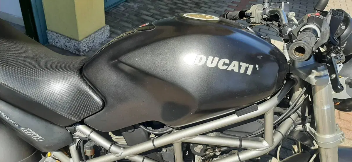 Ducati Monster 620 Dark (2003 - 06) (3)