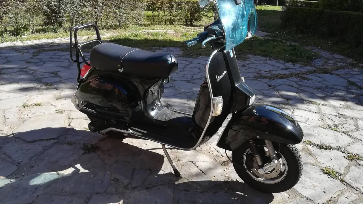 Piaggio Vespa 150 PX (1980 - 00) (2)
