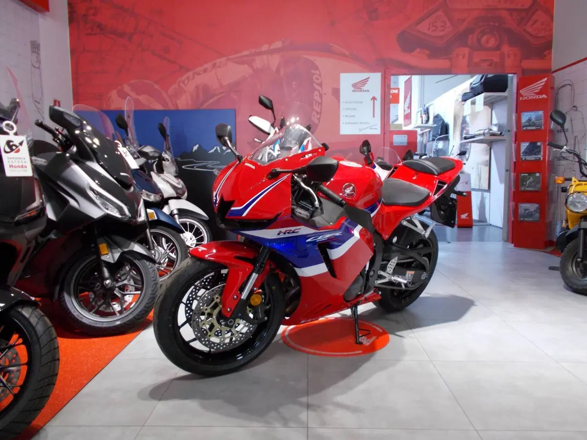 Honda CBR 600 RR (2024 - 26) (3)