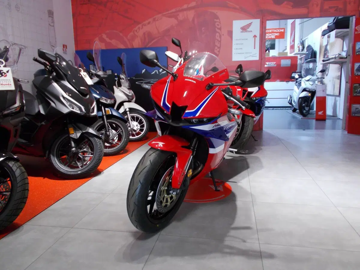Honda CBR 600 RR (2024 - 26) (8)