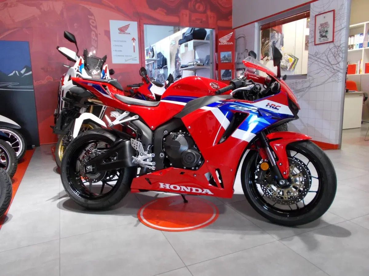 Honda CBR 600 RR (2024 - 26) (13)