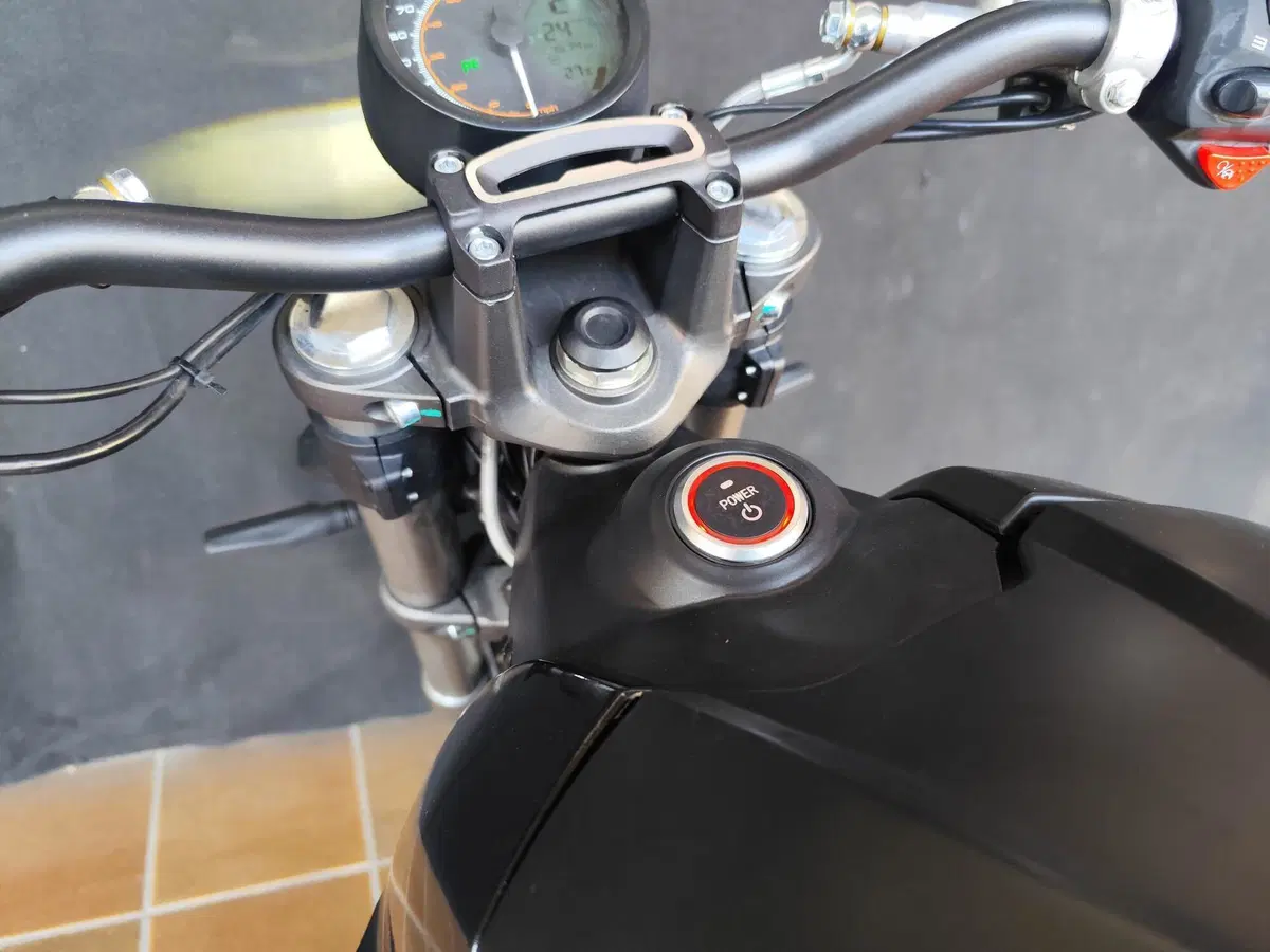 Super Soco TC-Max L3 (2019 - 24) (20)