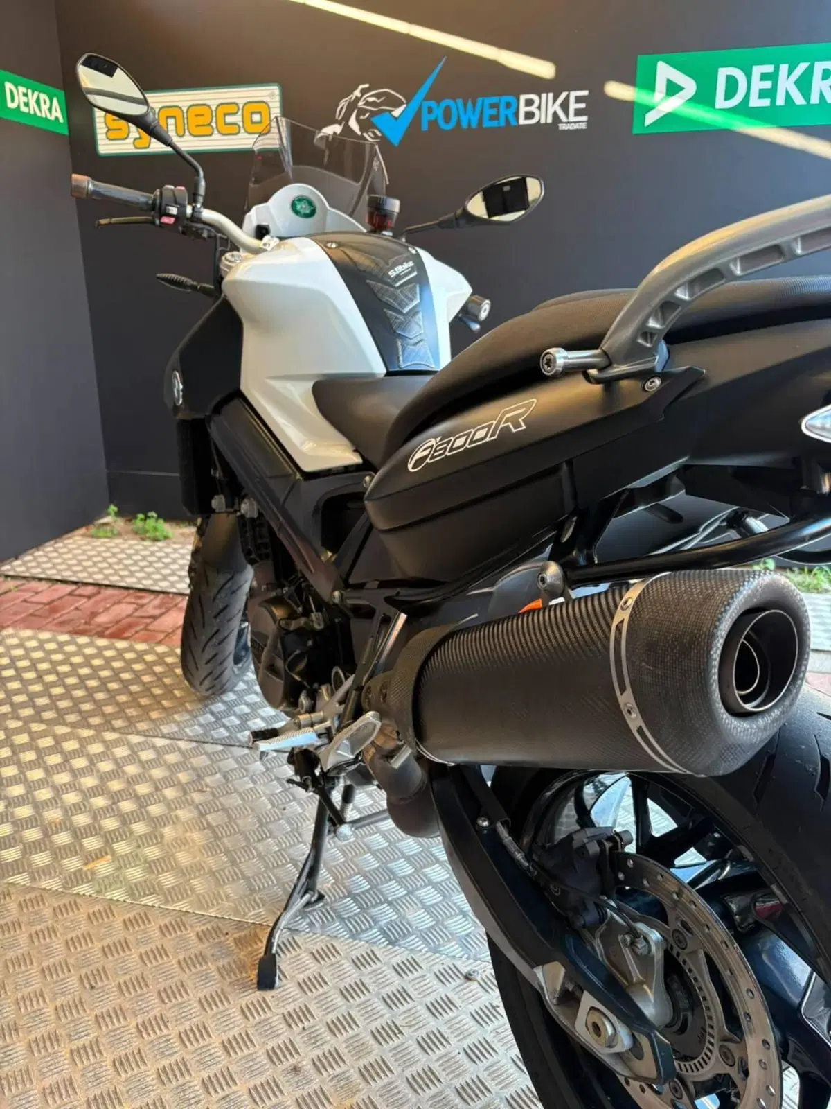 Bmw F 800 R (2009 - 11) (13)