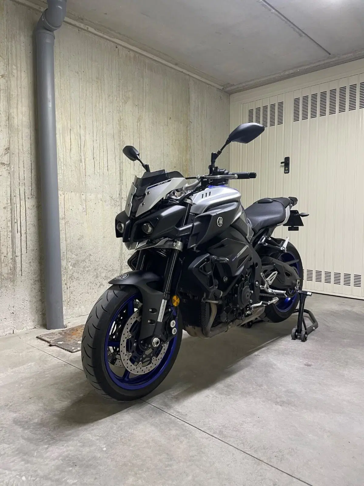 Yamaha MT-10 ABS (2016 - 17) (3)