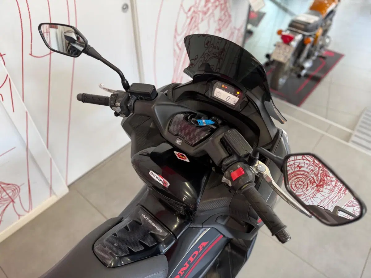 Honda Integra 750 DCT ABS (2014 - 15) (8)