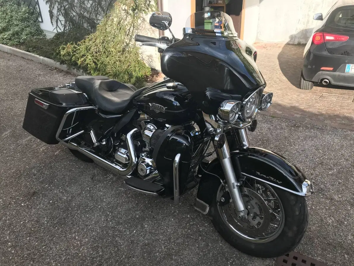 Harley-Davidson 103 Road King Classic (2011 - 13) - FLHRC (9)