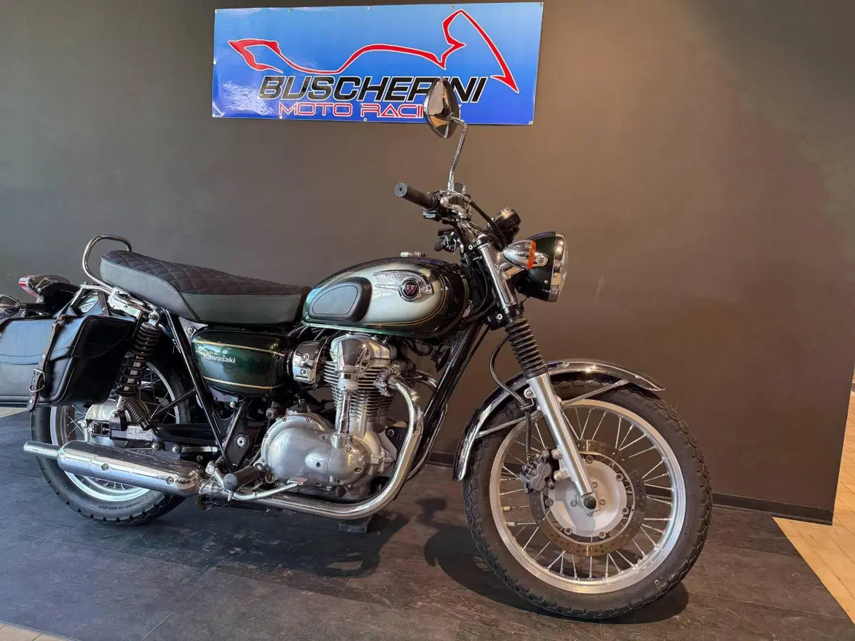 Kawasaki W 800 (2010 - 17) (2)