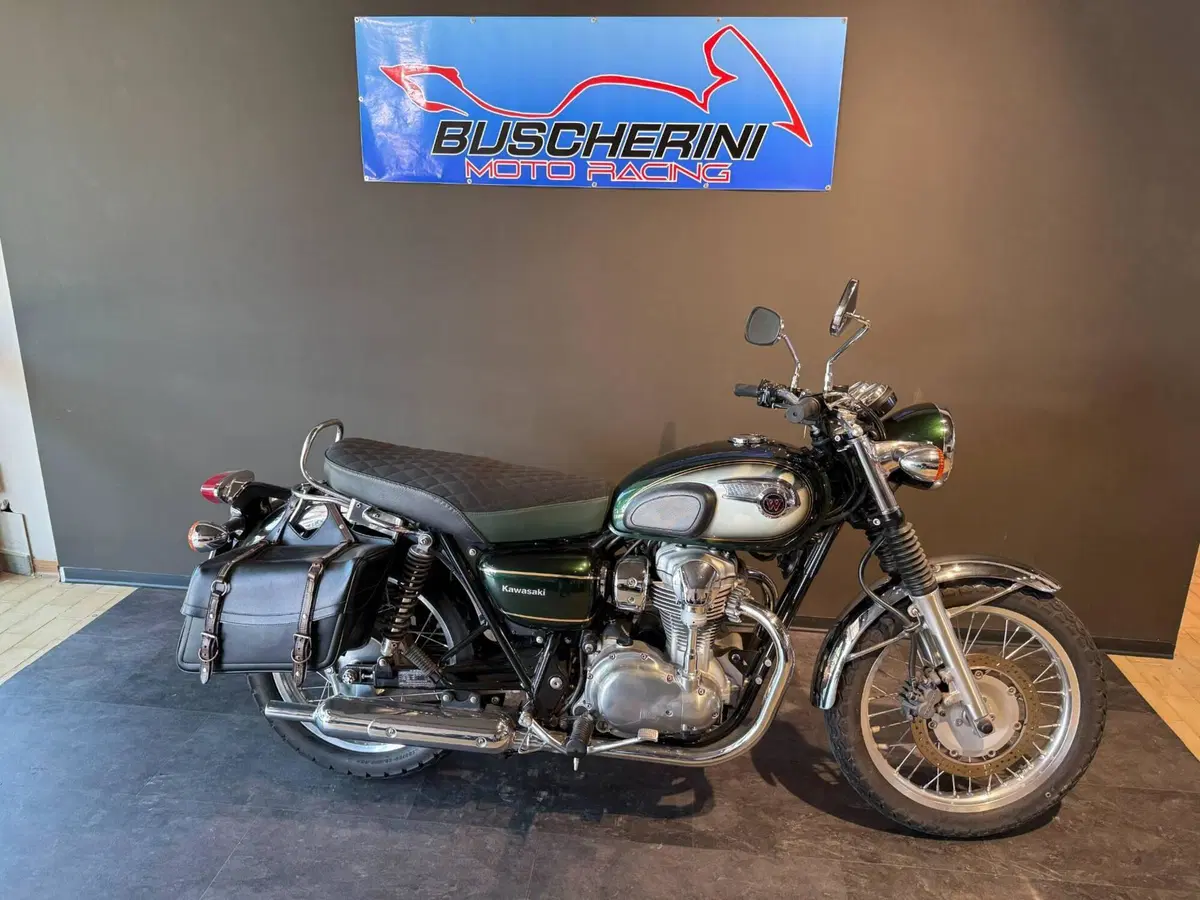 Kawasaki W 800 (2010 - 17) (3)
