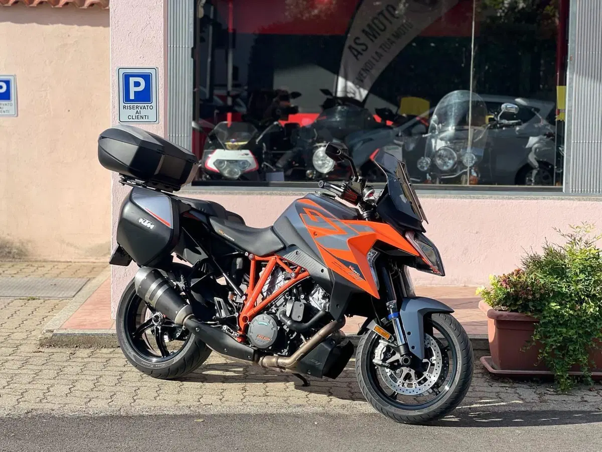 KTM 1290 Super Duke GT (2022 - 25) (3)