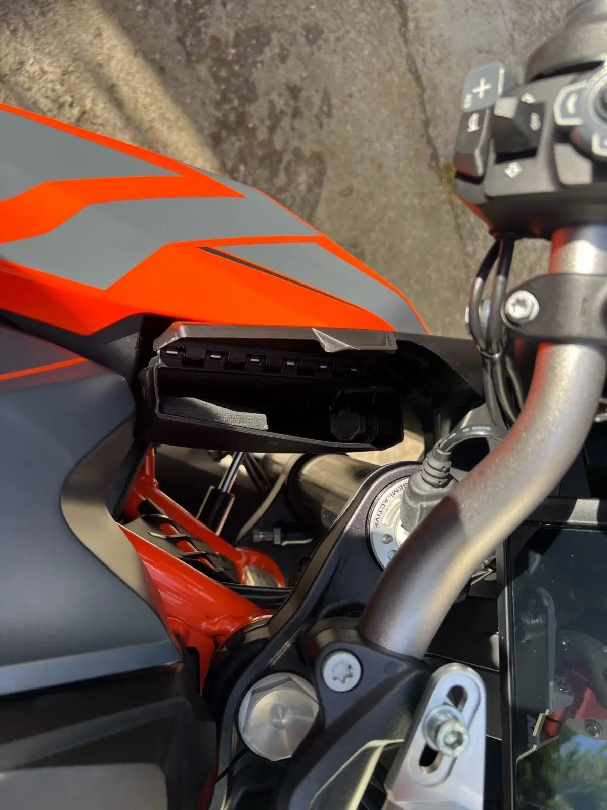 KTM 1290 Super Duke GT (2022 - 25) (7)
