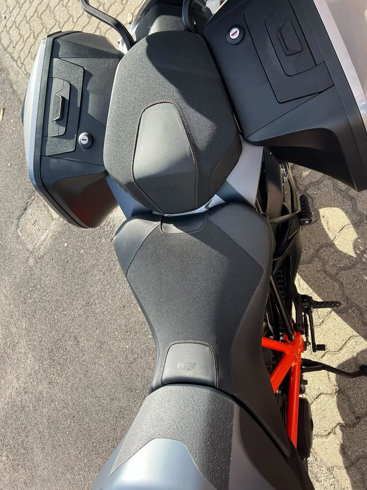 KTM 1290 Super Duke GT (2022 - 25) (9)