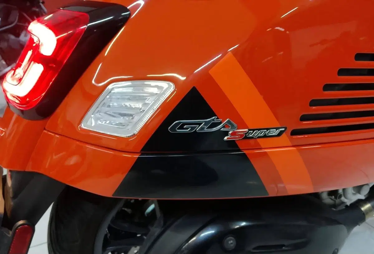 Vespa GTS 300 Super Sport (2023 - 24) (7)