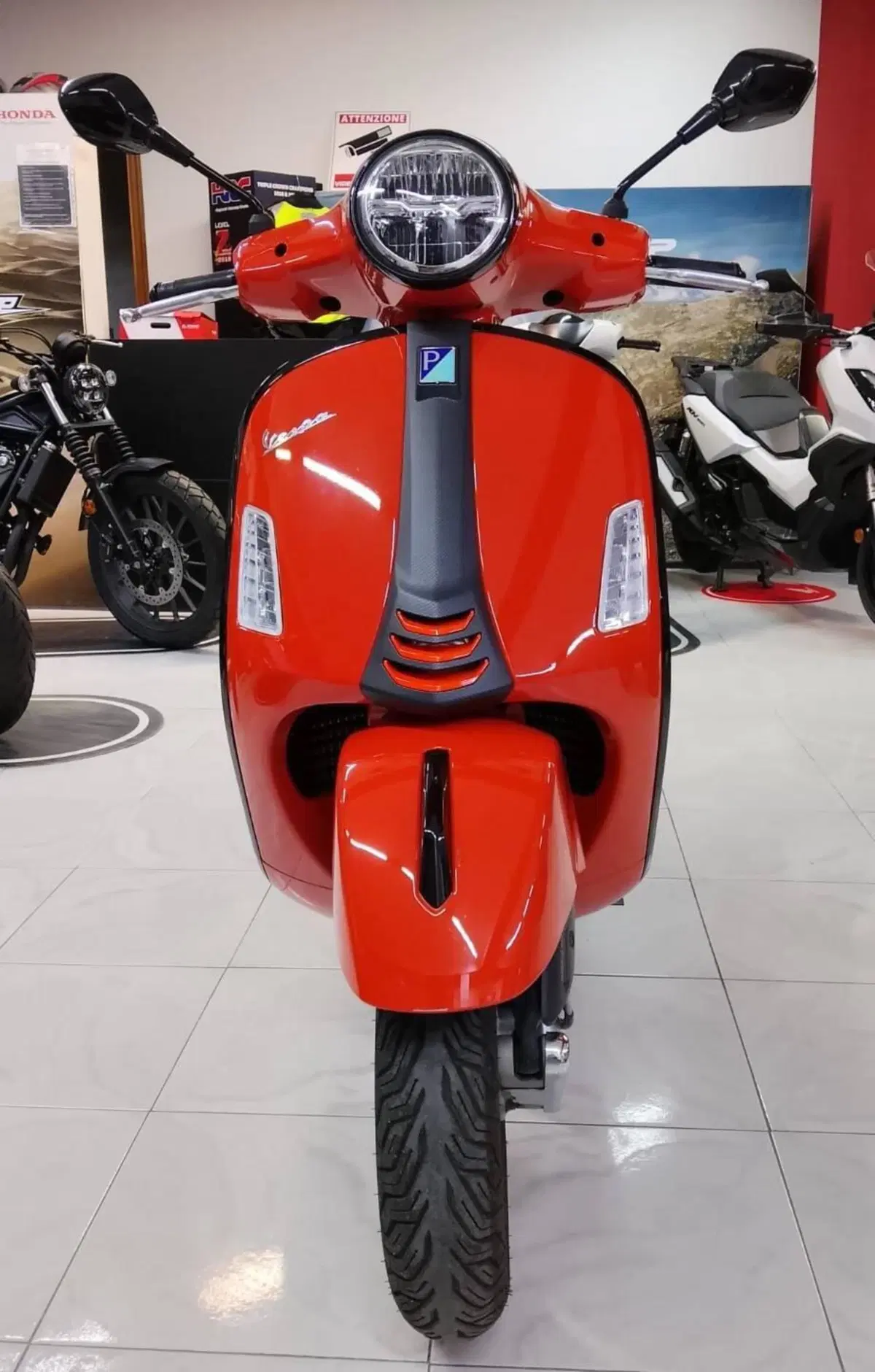 Vespa GTS 300 Super Sport (2023 - 24) (2)