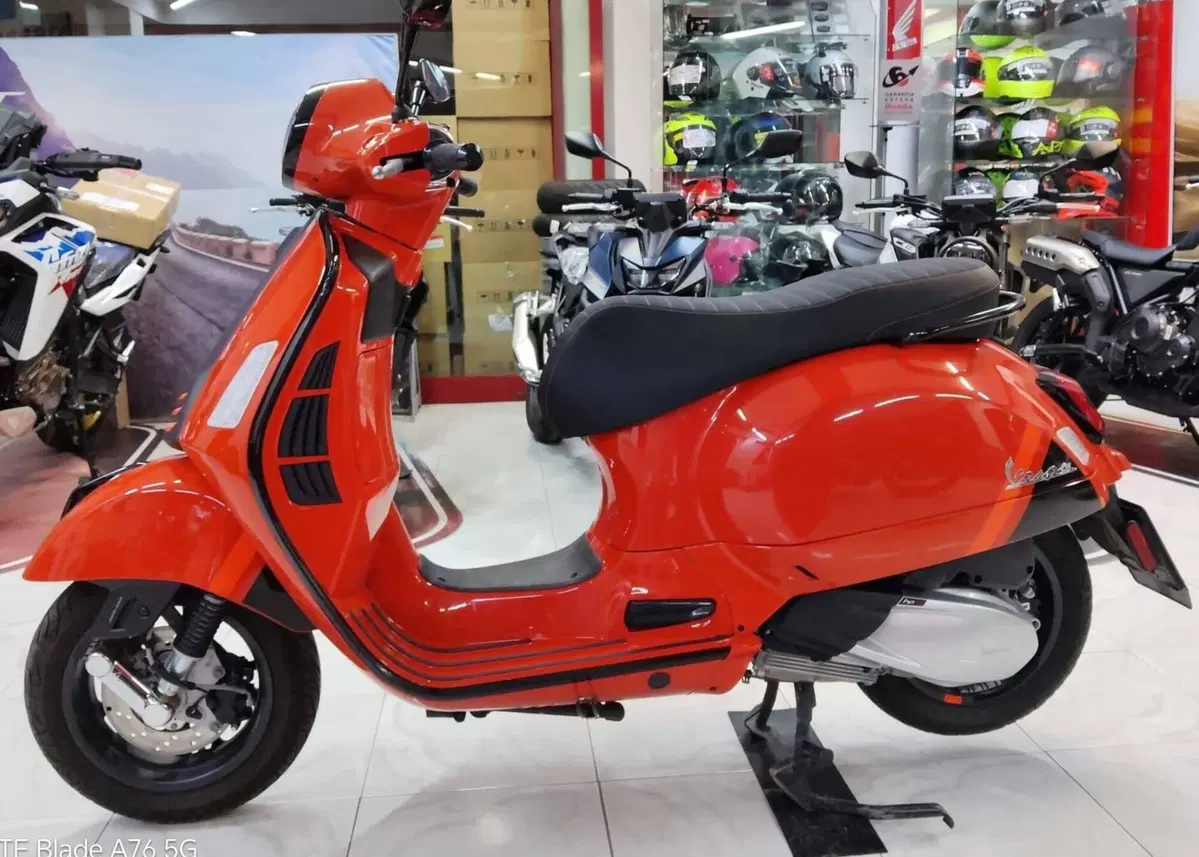 Vespa GTS 300 Super Sport (2023 - 24) (3)
