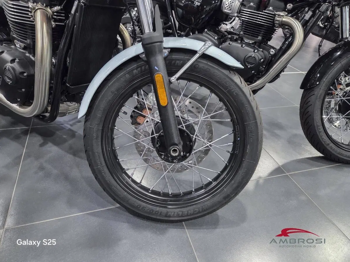 Triumph Bonneville T100 Icon Edition (2025 - 26) (10)