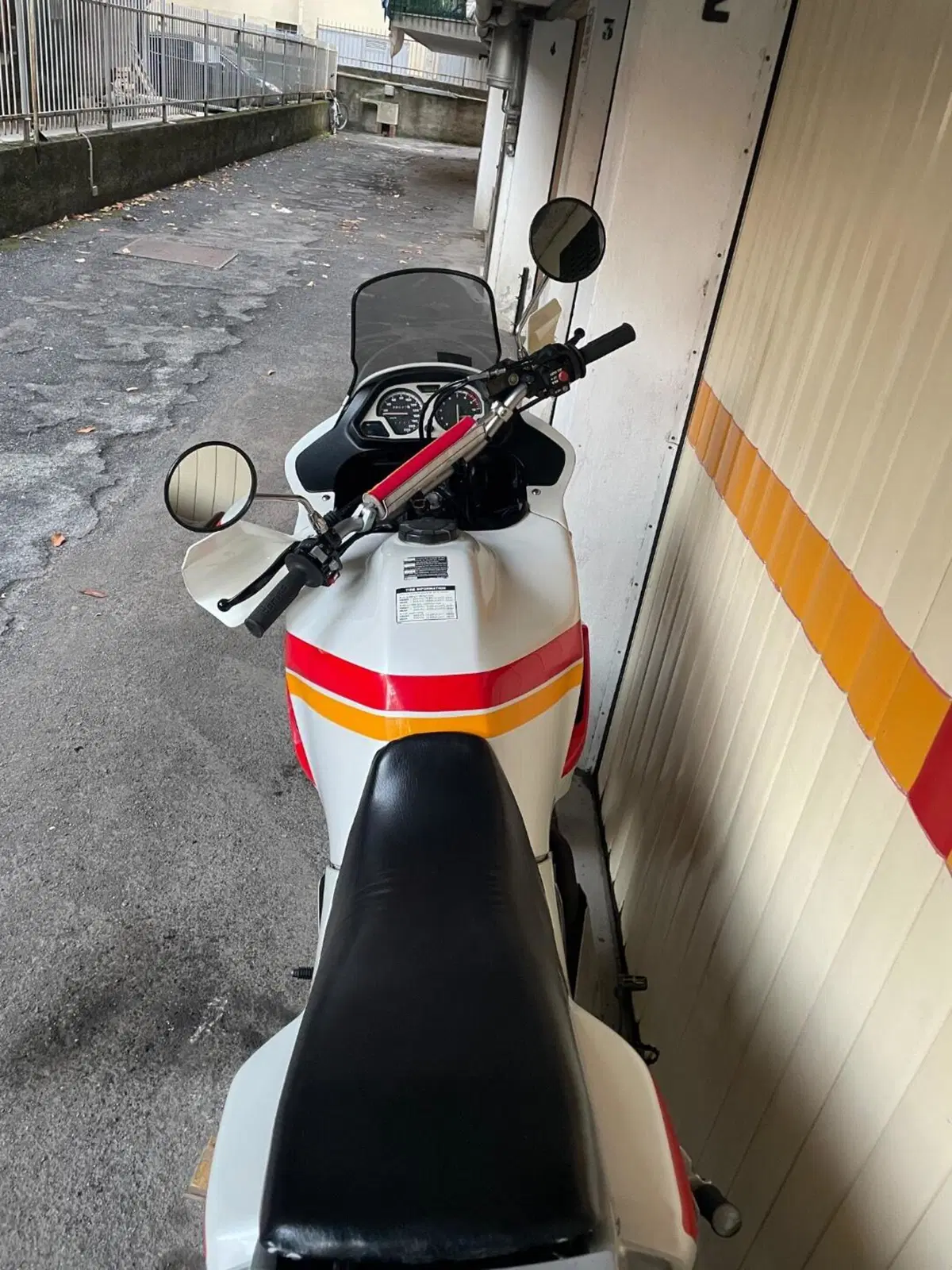 Yamaha XTZ 750 SuperTéneré (1989 - 98) (4)