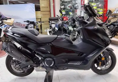 Yamaha T-Max 560 Tech Max (2022 - 24) usata
