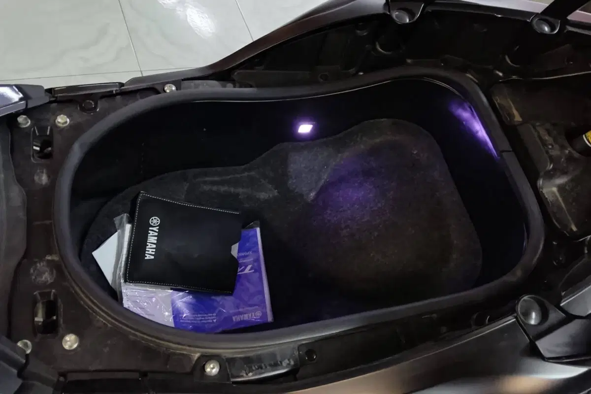 Yamaha T-Max 560 Tech Max (2022 - 24) (6)