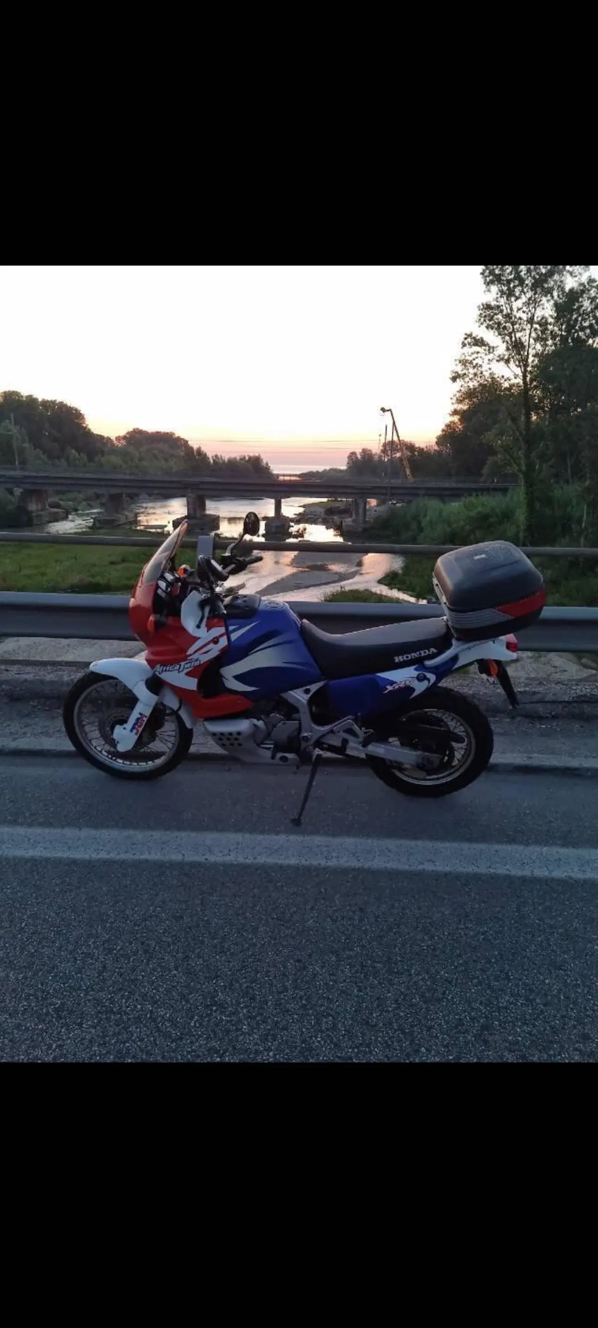 Honda Africa Twin XRV 750 (1996 - 02)