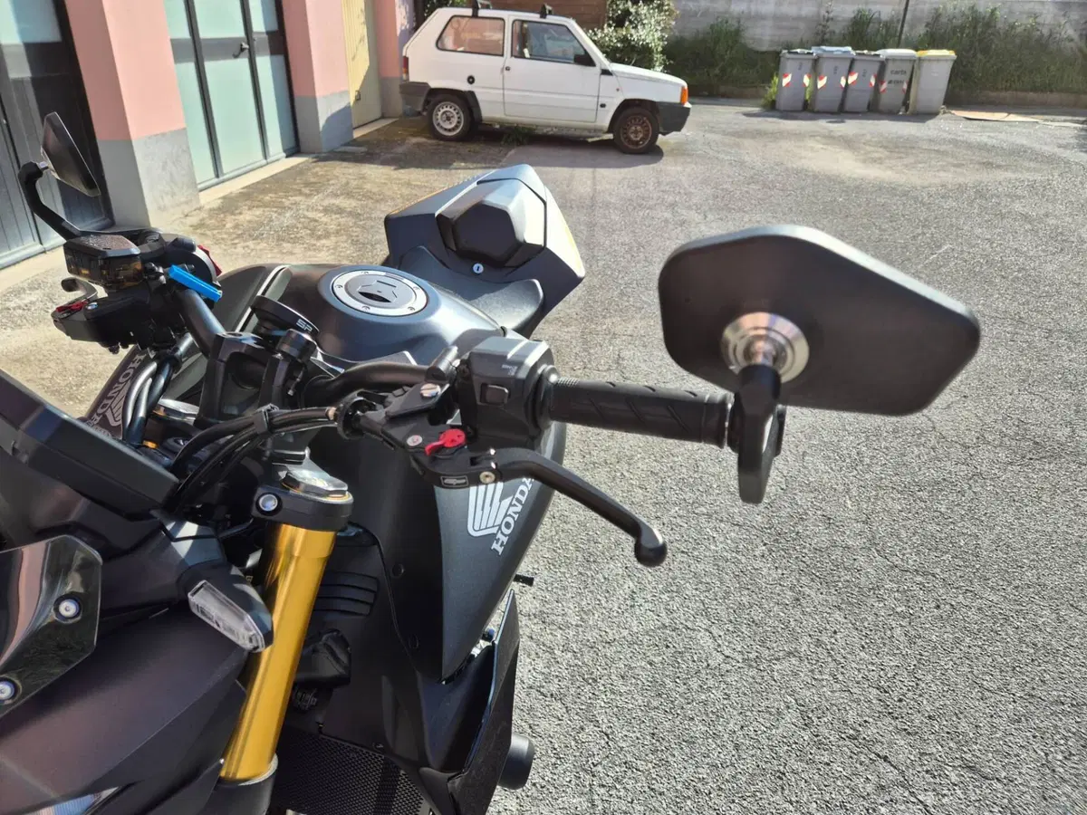 Honda CB 1000 Hornet SP (2025 - 26) (16)