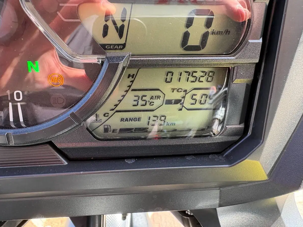 Suzuki V-Strom 650XT (2021 - 25) (2)