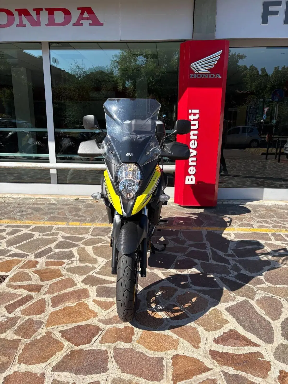 Suzuki V-Strom 650XT (2021 - 25) (3)