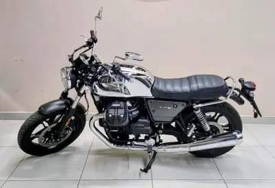 Moto Guzzi V7 III Limited (2018) usata