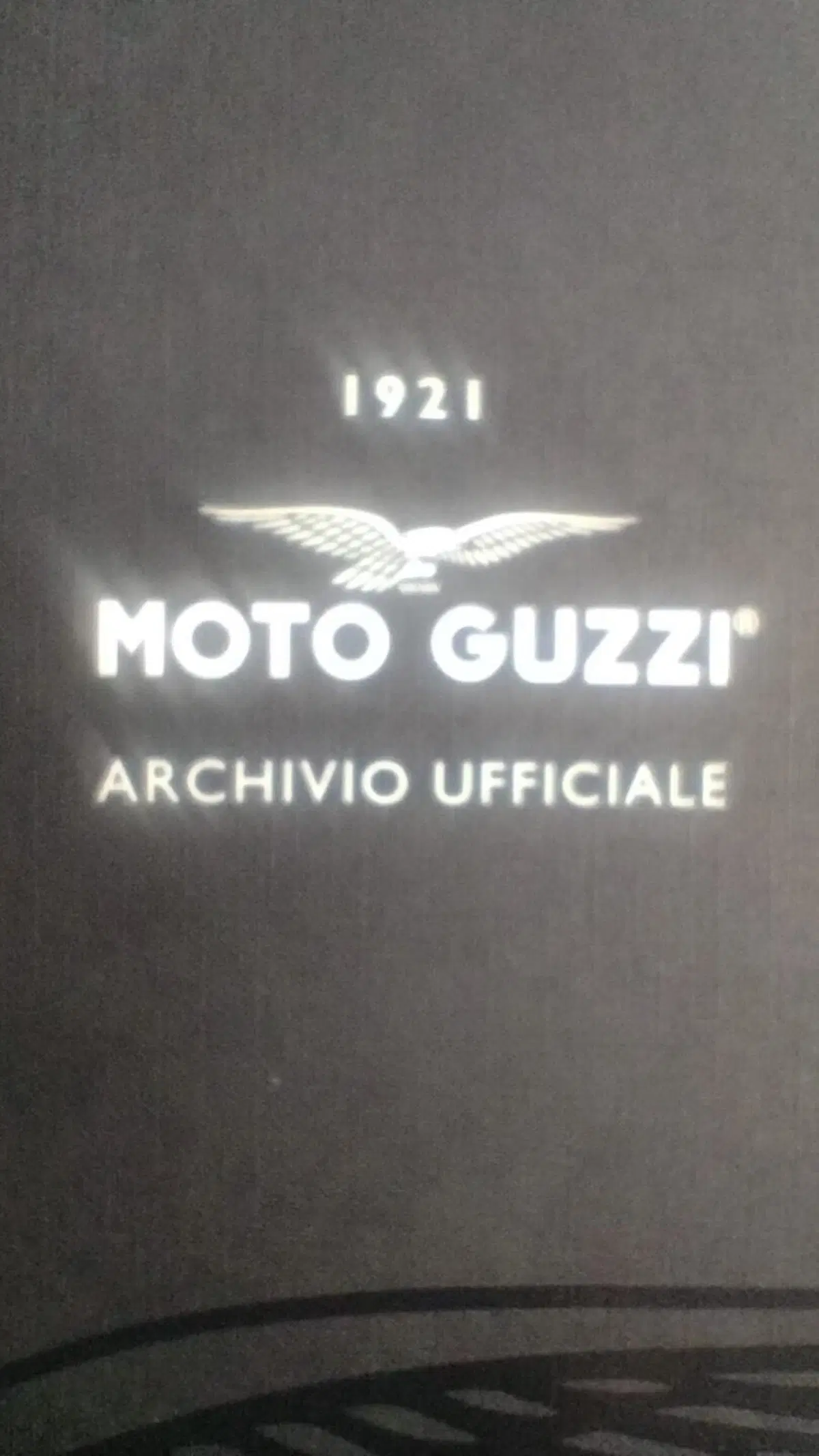 Moto Guzzi V7 III Limited (2018) (3)