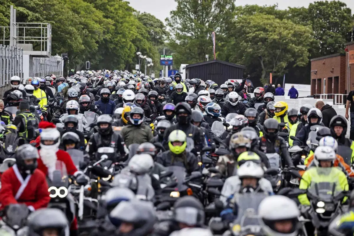 Il Tourist Trophy si connette al futuro: SENA è il nuovo partner ufficiale per le comunicazioni