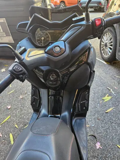 Yamaha X-Max 300 Tech Max (2020) usata