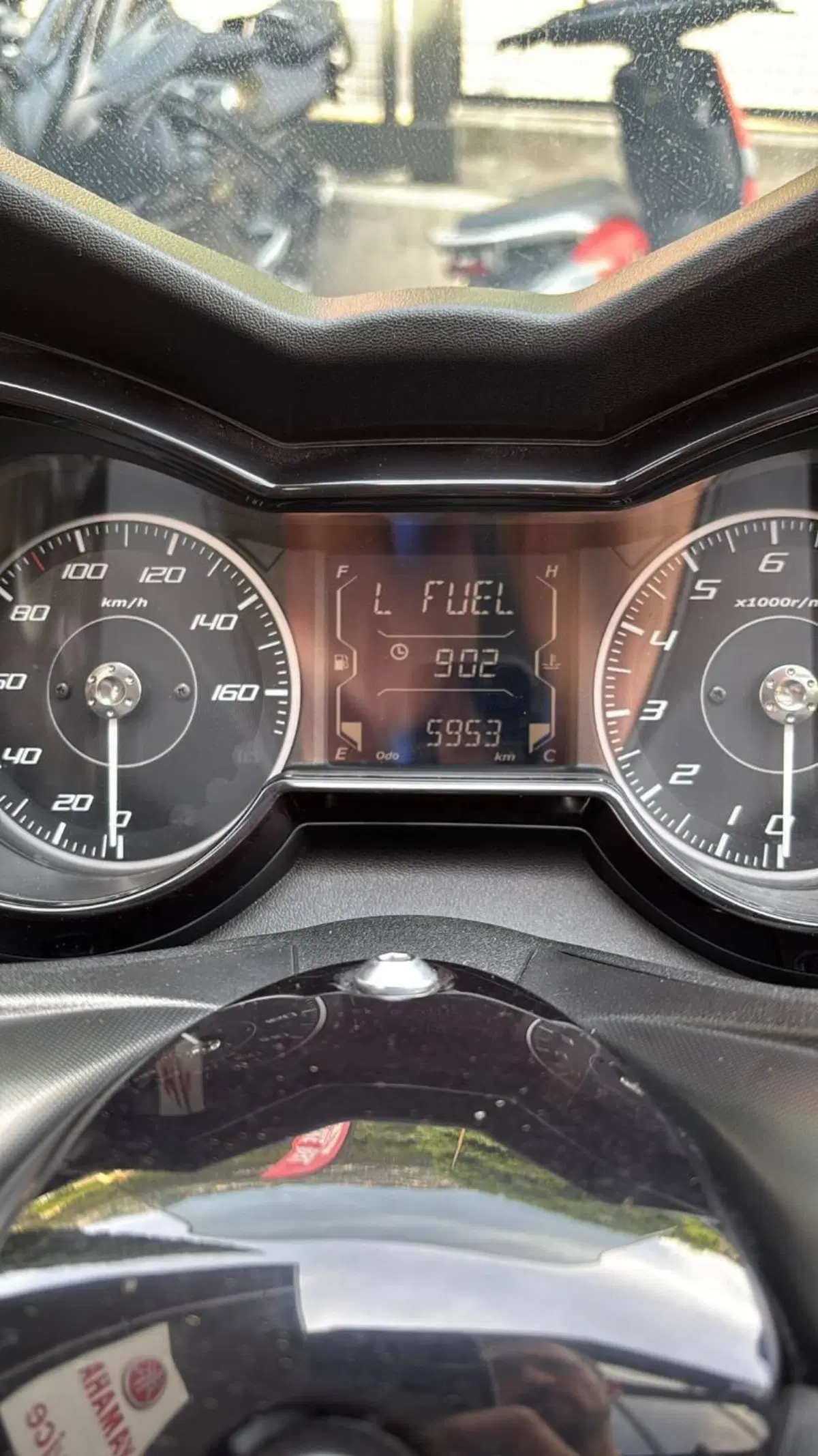 Yamaha X-Max 300 Tech Max (2021 - 24) (6)