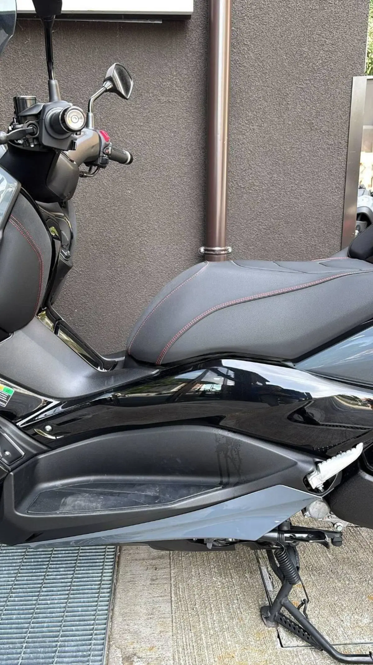 Yamaha X-Max 300 Tech Max (2021 - 24) (9)