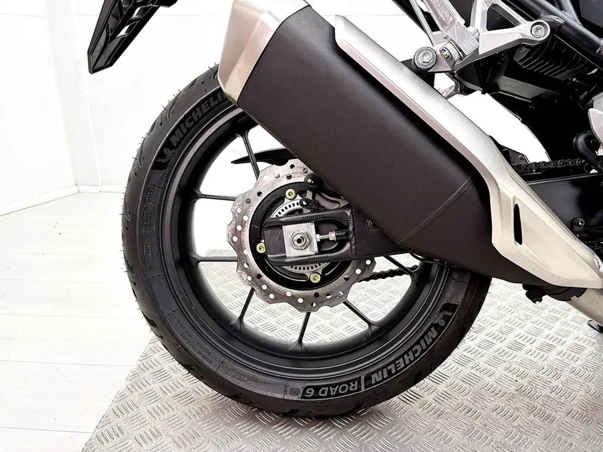 Honda CB 750 Hornet (2026) (6)