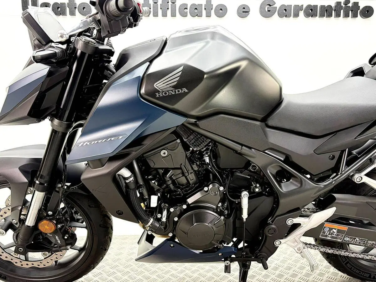 Honda CB 750 Hornet (2026) (14)