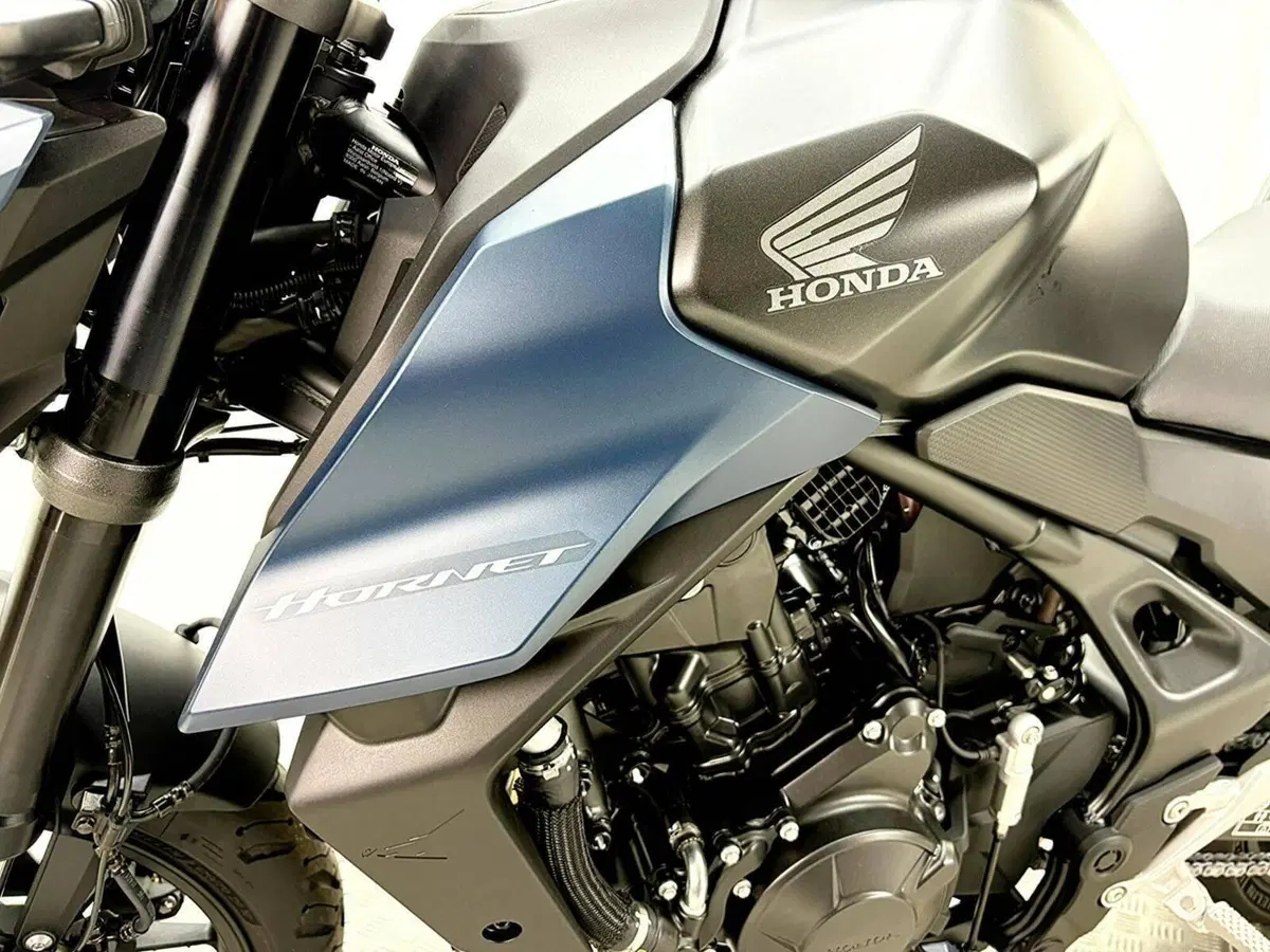 Honda CB 750 Hornet (2026) (20)