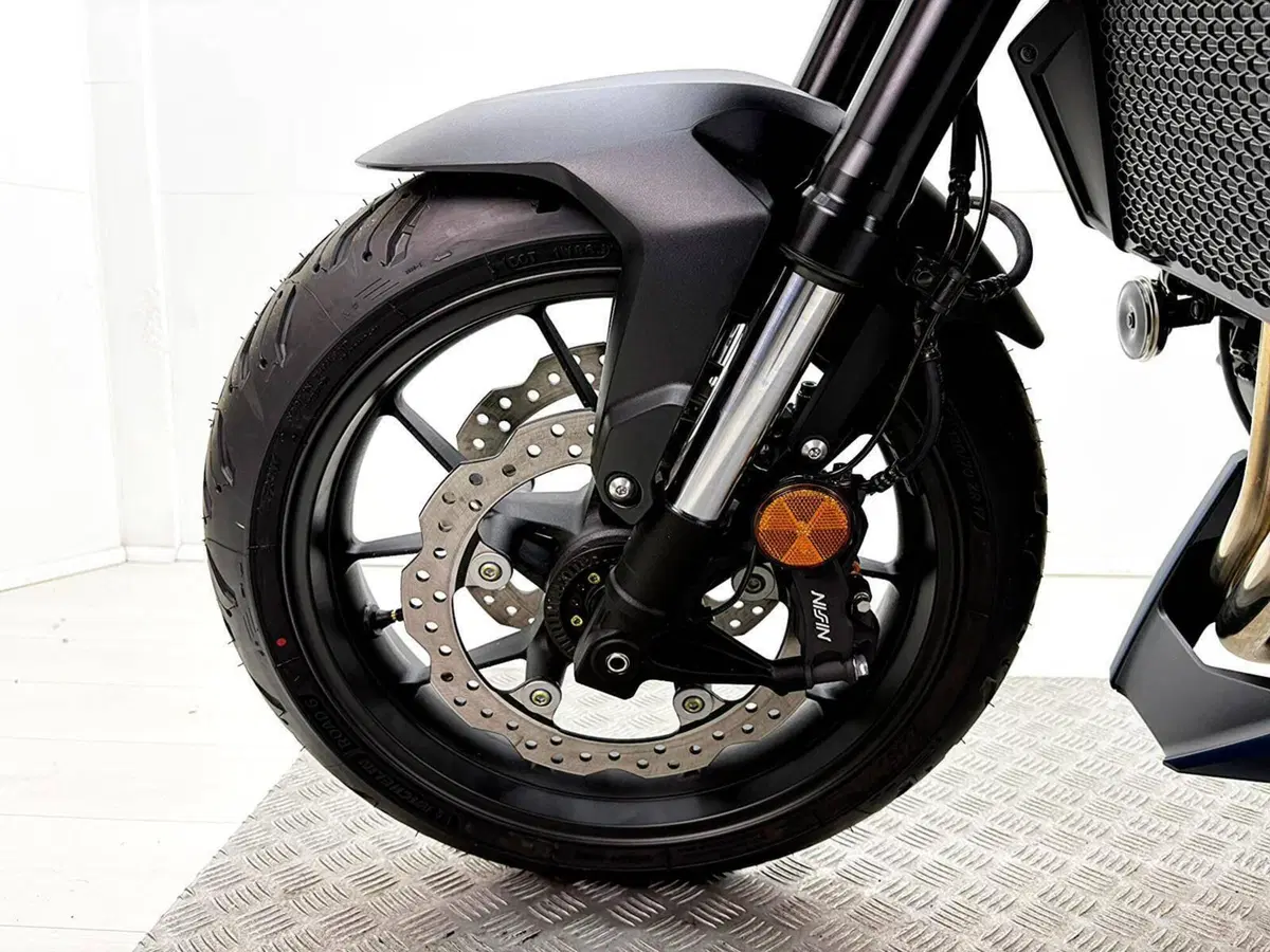 Honda CB 750 Hornet (2026) (12)