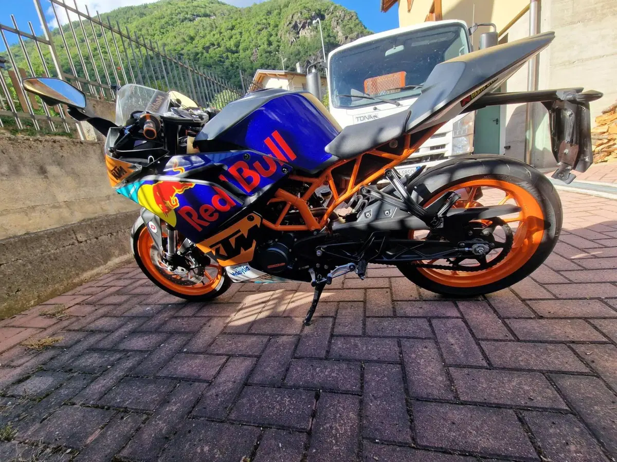 KTM RC 125 ABS (2015 - 16) (5)