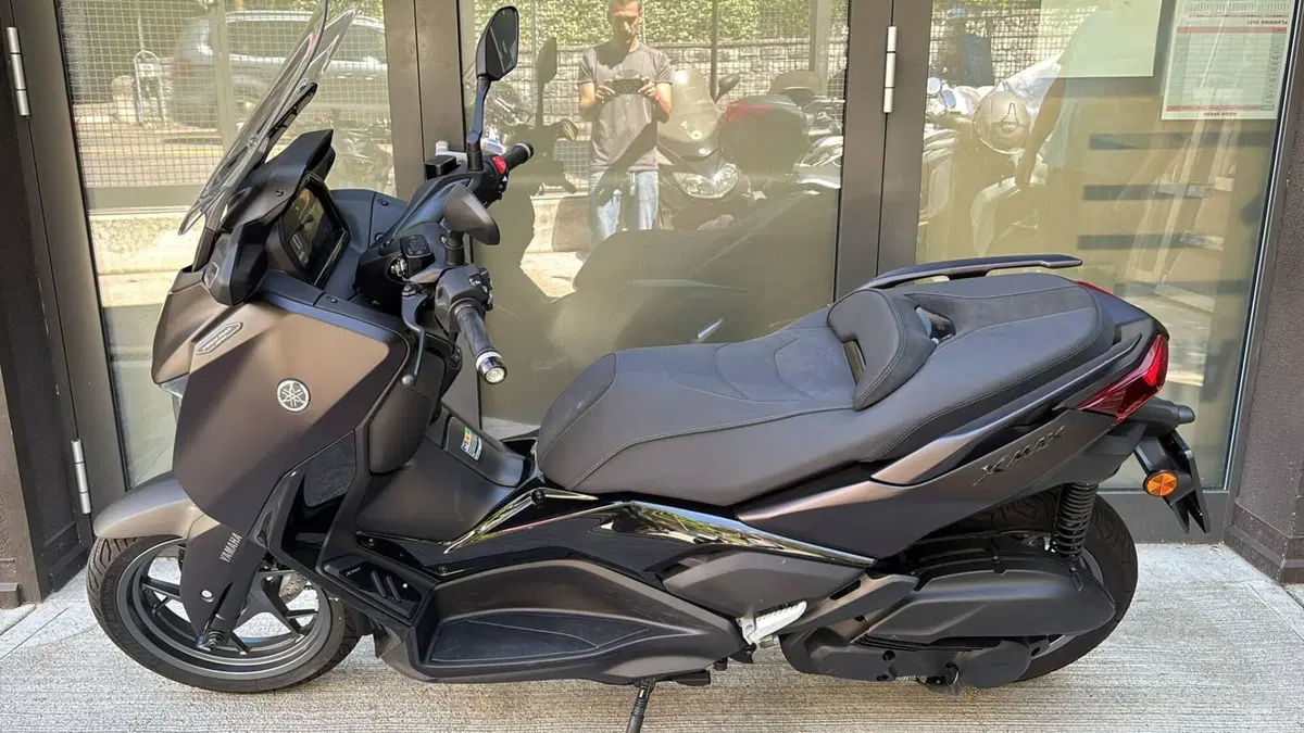 Yamaha X-Max 125 Tech Max (2025 - 26) (6)