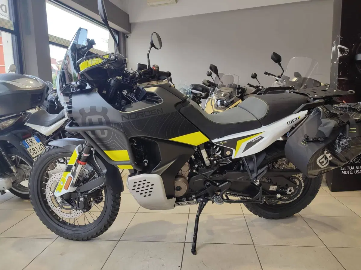 Husqvarna Norden 901 (2022 - 26) (5)