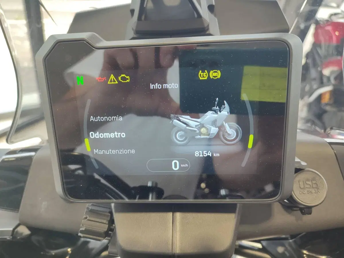 Husqvarna Norden 901 (2022 - 26) (4)