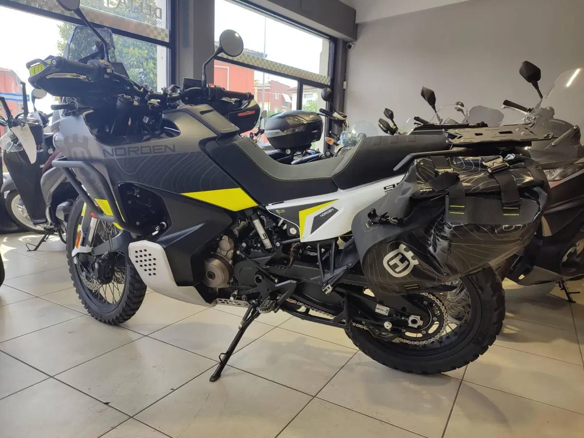 Husqvarna Norden 901 (2022 - 26) (7)
