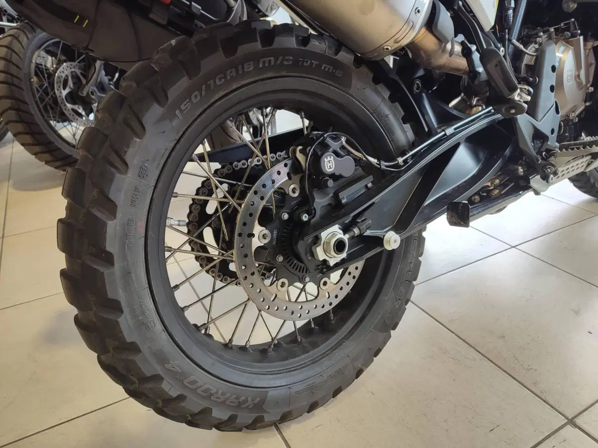 Husqvarna Norden 901 (2022 - 26) (12)